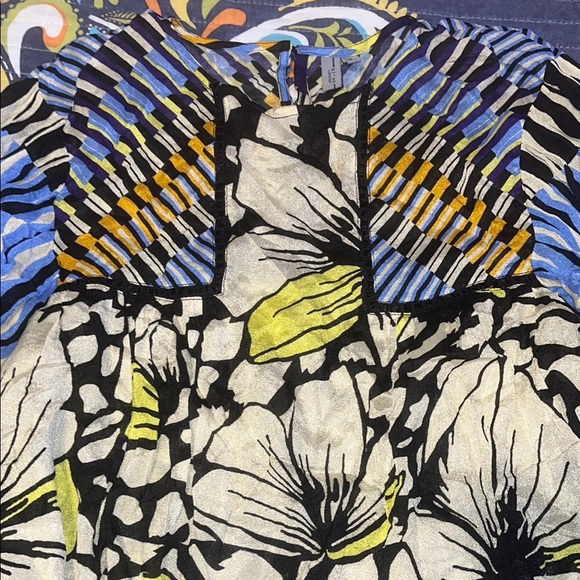 Floral Print Women's Blouse - Picture 5 of 10